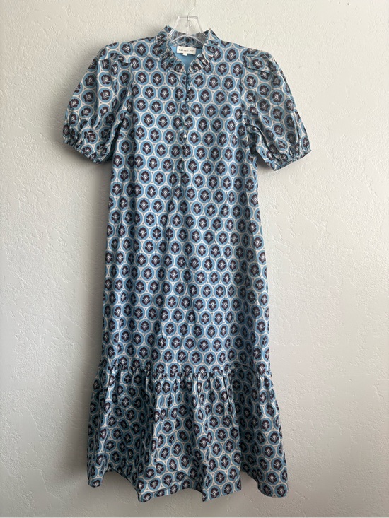 entro Dresses & Skirts - ❤️ NEW entro Light Blue Printed Midi Dress with Ruffle Hem